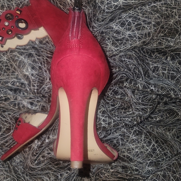Jessica Simpson Red Heels - Picture 7 of 8